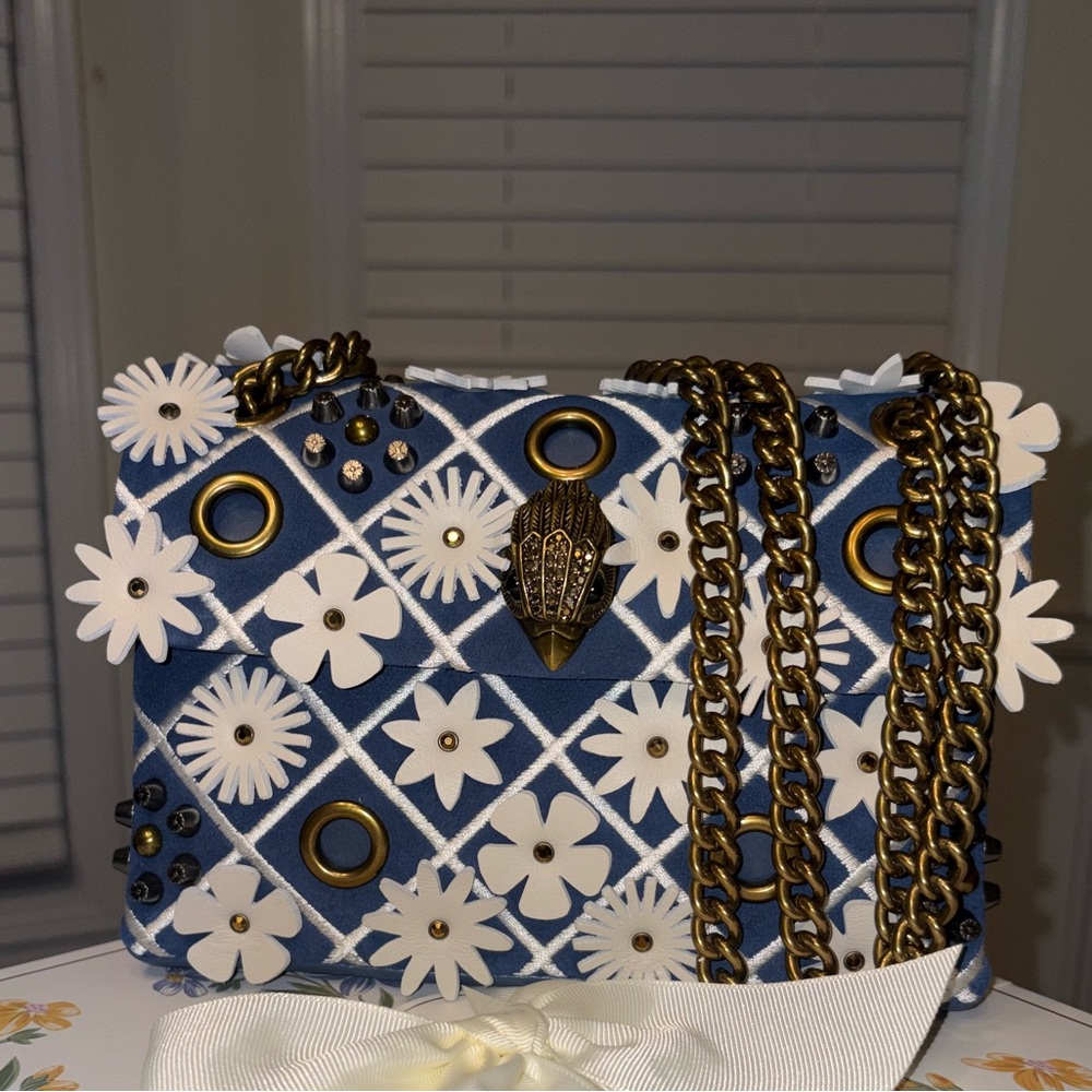She🌻Bloomed Purse🦋 - Picture 2 of 10